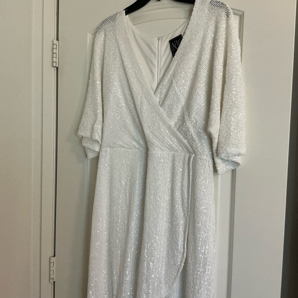 Night Way Collections White Sequin Long Sleeve Dress